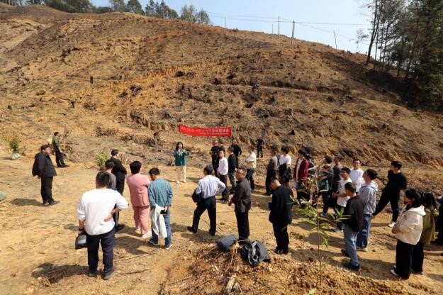 不負(fù)春光好，搶播萬畝林 ——將樂縣村企合作造林工作現(xiàn)場會在福建金森召開