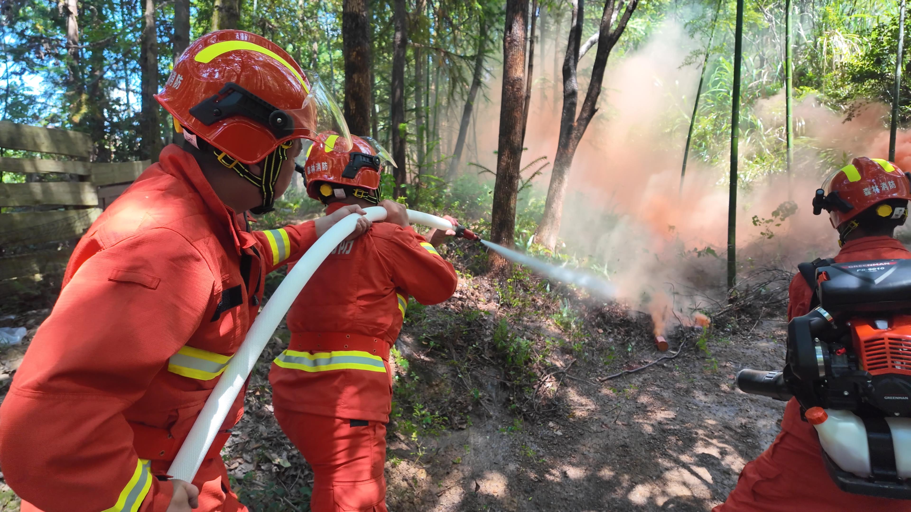福建金森參加2025年三明市森林防滅火應(yīng)急演練 筑牢秋冬季森林安全防線(xiàn) 福建金森參加2025年三明市森林防滅火應(yīng)急演練 筑牢秋冬季森林安全防線(xiàn)